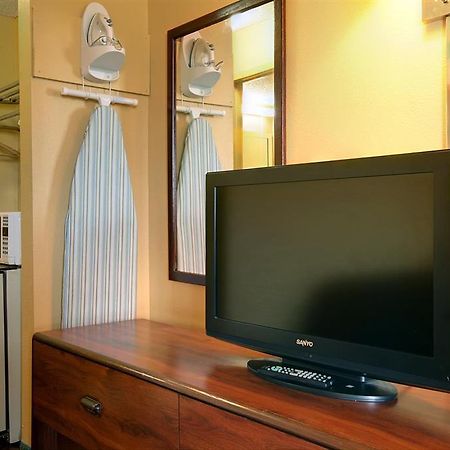Americas Best Value Inn And Suites Greenwood Oda fotoğraf
